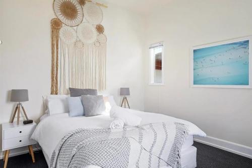 Beautifully renovated 2 bedroom beach cottage bedroom