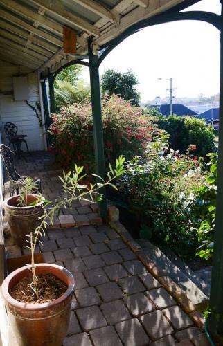 Bostane Cottage West Hobart verandah