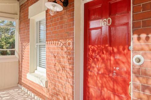 Outstanding quality renovation, inner city home entry