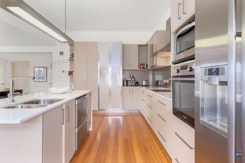 Stunning newly renovated home in perfect location kitchen